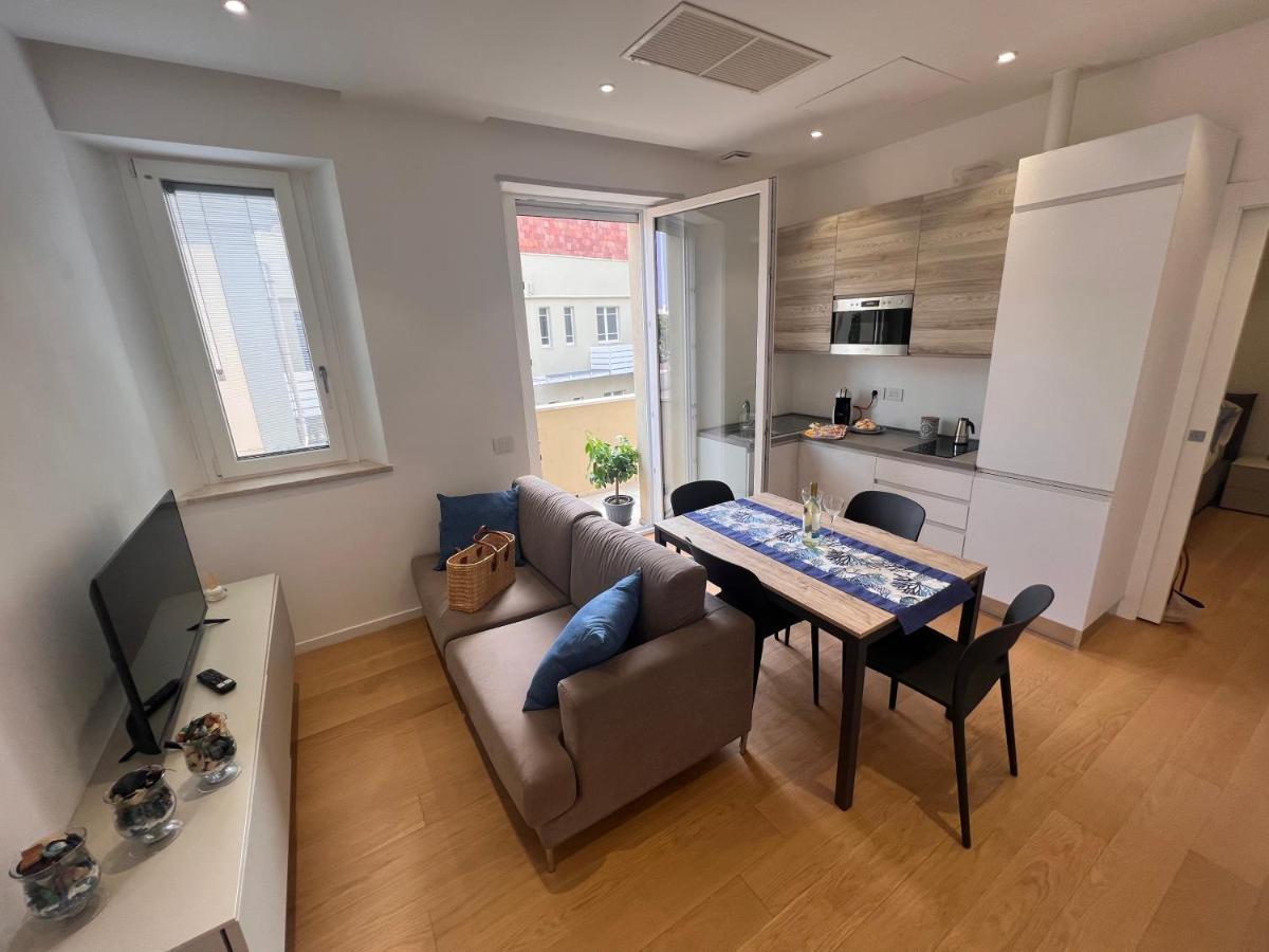 Happy Holiday Apartment Кальяри Экстерьер фото
